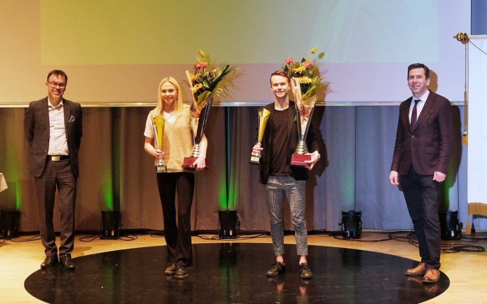 Á myndinni eru frá vinstri Jón Finnbogason, formaður íþróttaráðs Kópavogs, Karen Sif Ársælsdóttir, &hellip;
