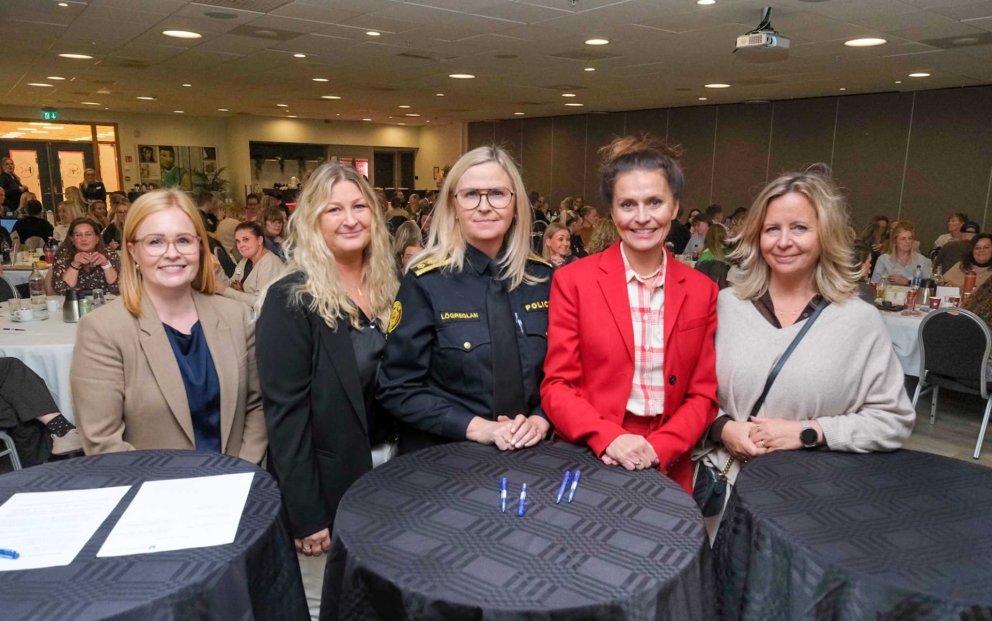 Viktoría Guðmundsdóttir frá Sýslumanni á höfuðborgarsvæðinu, Guðríður Hrund Helgadóttir , skólameis&hellip;