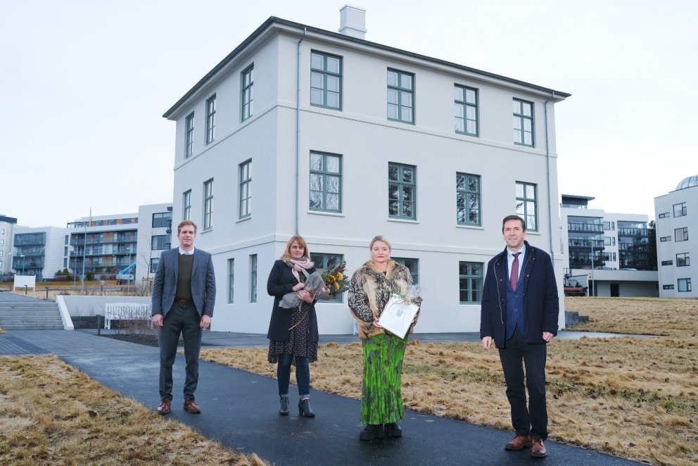 Á myndinni eru frá vinstri: Gunnar Sær Ragnarsson,  Guðlaug Ósk Gísladóttir, Kristín Ólafsdóttir og&hellip;