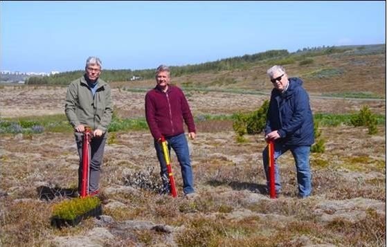 Gróðursetning í landi Kópavogs, frá vinsti Þröstur Magnússon, Kristinn H. Þorsteinsson og Friðrik B&hellip;
