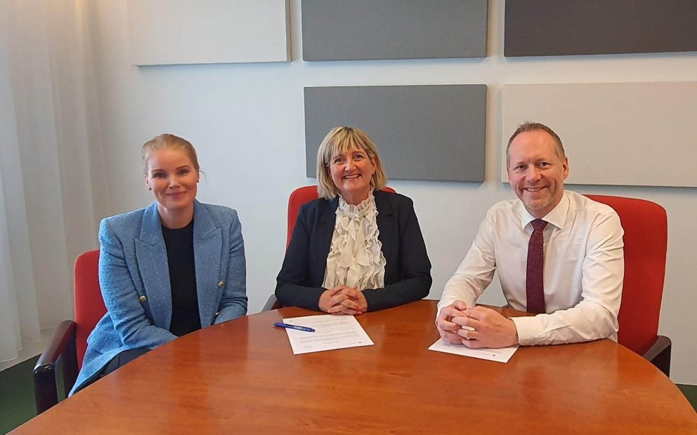 Sigrún Þórarinsdóttir, sviðstjóri velferðarsviðs hjá Kópavogsbæ, Björg Baldursdóttir, formaður velf&hellip;