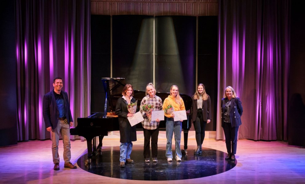 Mynd frá vinstri: Ármann Kr. Ólafsson, Marín Inga Schulin Jónsdóttir, Katrín Ýr Erlingsdóttir, Frey&hellip;