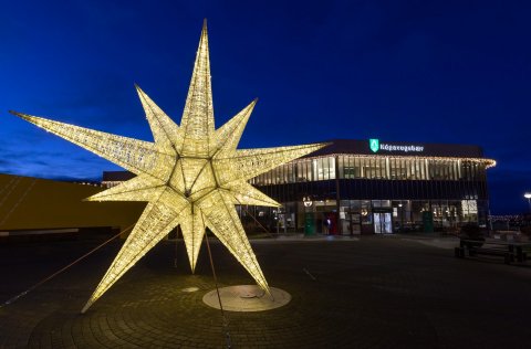 Jólastjarnan á Hálsatorgi.