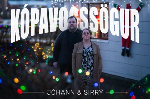 Hjónin Sigríður Stefánsdóttir og Jóhann Sævarsson skreyta húsið sitt hátt og lágt á aðventunni.