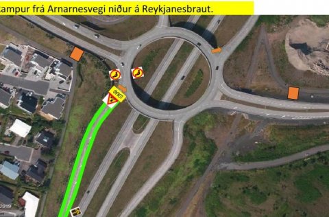 Rampur frá Arnarnesvegi niður á Reykjanesbraut