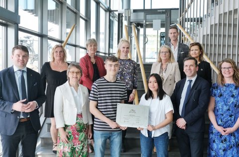 fremri röð frá vinstri: Ásmundur Einar Daðason,  Anna Elísabet Ólafsdóttir, Eiríkur Örn Beck, Ingun&hellip;