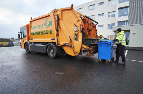 Plast og pappír fer í bláu tunnurnar í Kópavogi.