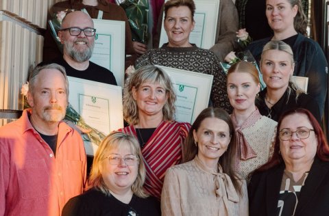 Styrkþegar ásamt bæjarstjóra og formanni velferðar- og mannréttindaráðs.