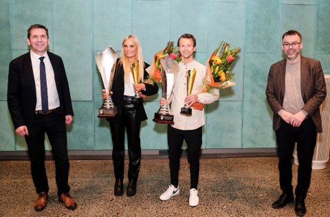 Ármann Kr. Ólafsson bæjarstjóri, Tinna Sif Teitsdóttir íþróttakona ársins, Arnar Pétursson íþróttak&hellip;