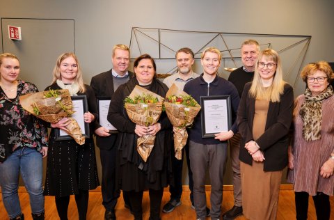 Á myndinni eru frá vinstri: Hildur María Friðriksdóttir, Lísa Z. Valdimarsdótti Bókasafni Kópavogs,&hellip;