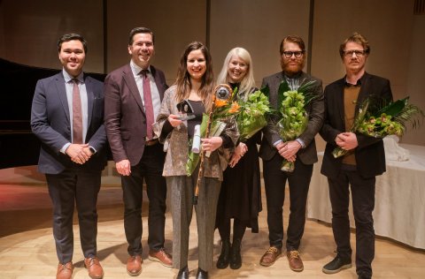 Björk Þorgrímsdóttir handhafi Ljóðstafs Jóns úr Vör ásamt bæjarstjóra, varaformanni Lista- og menni&hellip;