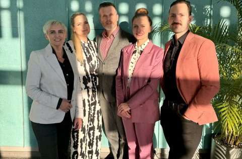 Á myndinni eru frá vinstri: Soffía Karlsdóttir, forstöðumaður menningarmála, Védís Hervör Árnadótti&hellip;
