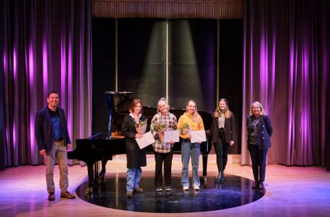 Mynd frá vinstri: Ármann Kr. Ólafsson, Marín Inga Schulin Jónsdóttir, Katrín Ýr Erlingsdóttir, Frey&hellip;