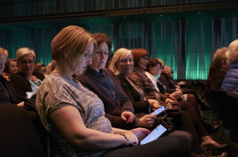 Kennarar í Kópavogi á spjaldtölvunámskeiði sem haldið var í Hörpu 12. júní 2015, degi eftir að kenn&hellip;
